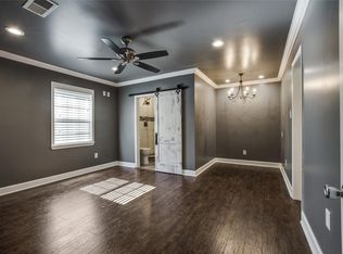 909 McGinty St, Alvin, TX 77511