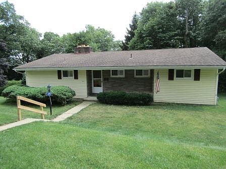 1st image of 601 Maxwell Dr
