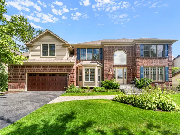 6437 Greene Rd, Woodridge, IL 60517