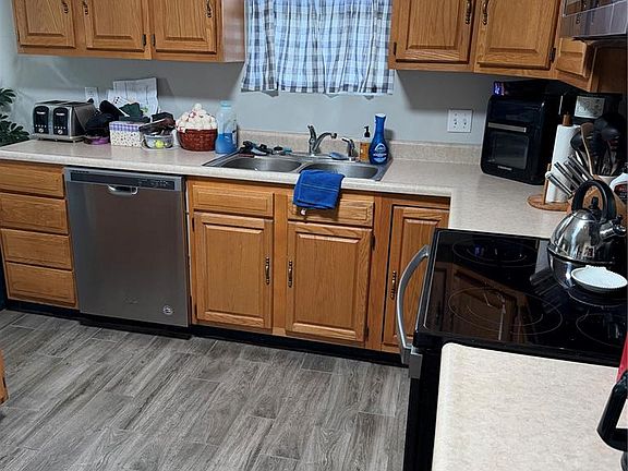 5th image of 1215 Cherokee Cir