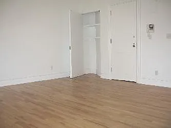 Rented by R New York