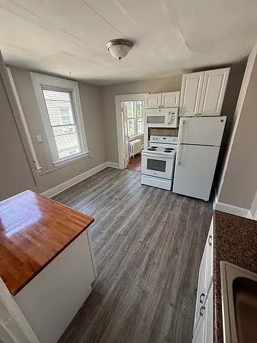 686 Washington Ave #3A Photo 1