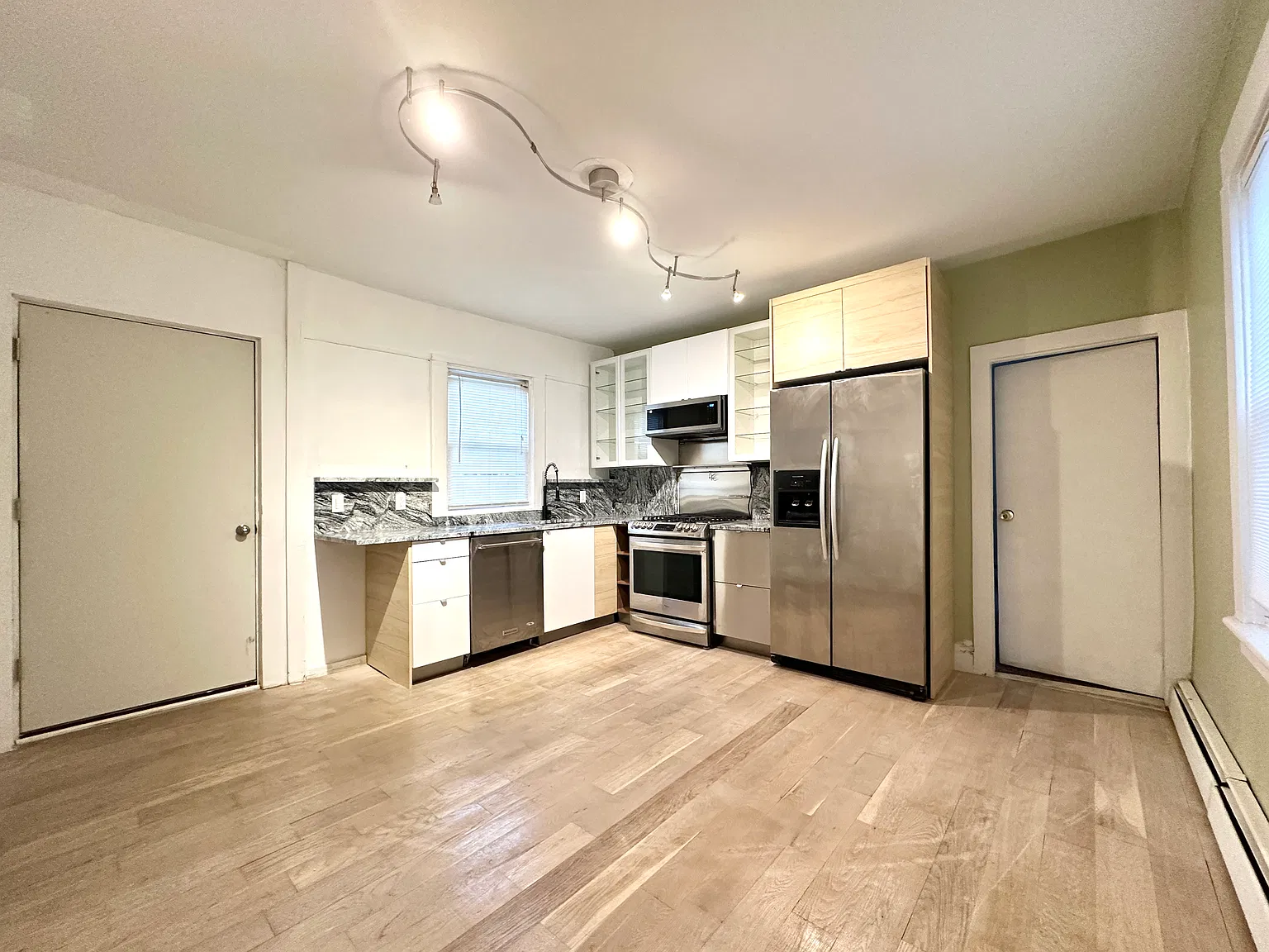 137 Sutton St — Photo 4
