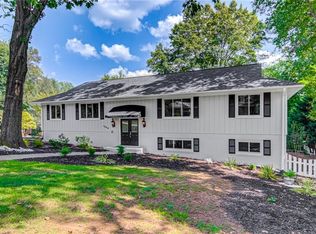 1204 Bearhollow Rd, Greensboro, NC 27410