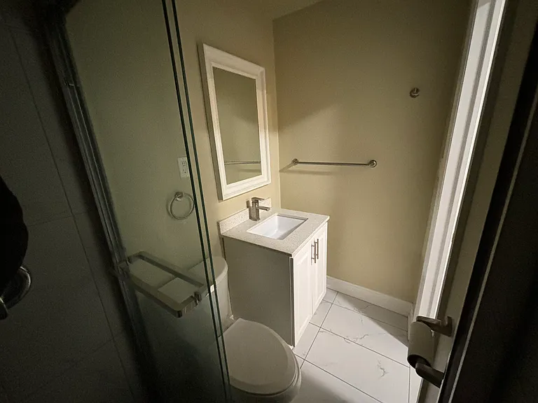2885 Saint Clair Ave E #3 — Photo 6