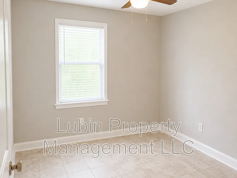 549 Semple Ave — Photo 6