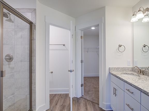 5th image of 2072 Bloomsbury Ln