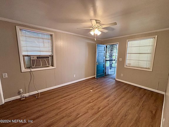 3rd image of 1746 Ingleside Ave #1