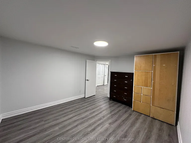 50 Marbury Cres #LOWER — Photo 28