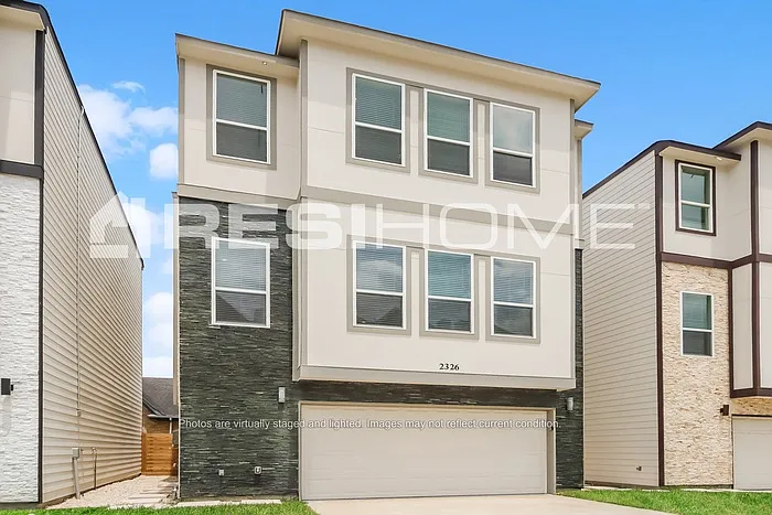 2326 Saint Emanuel St — Photo 1