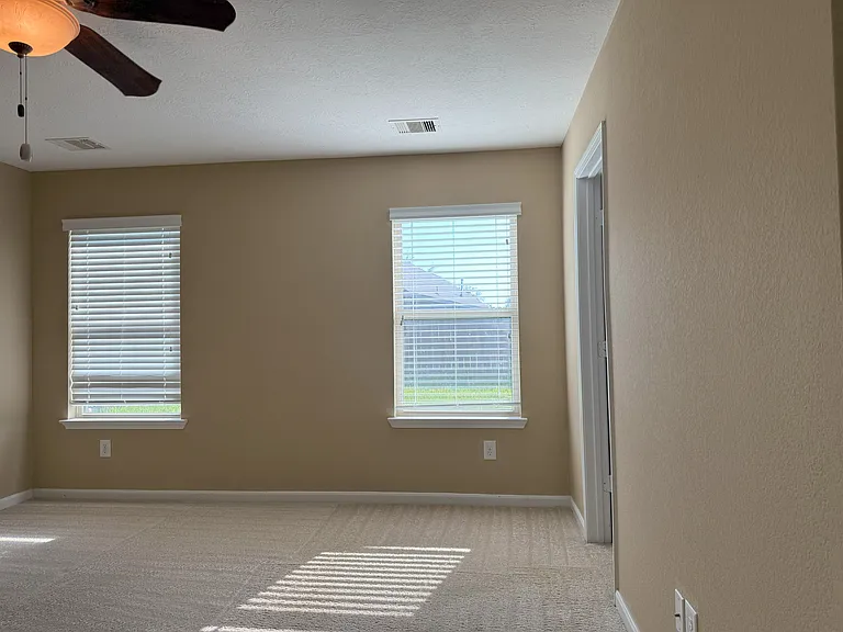 2914 Acorn Oaks Dr — Photo 18