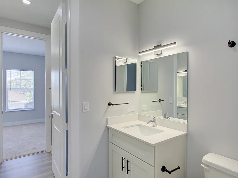 403 3rd Ave S #405 — Photo 7