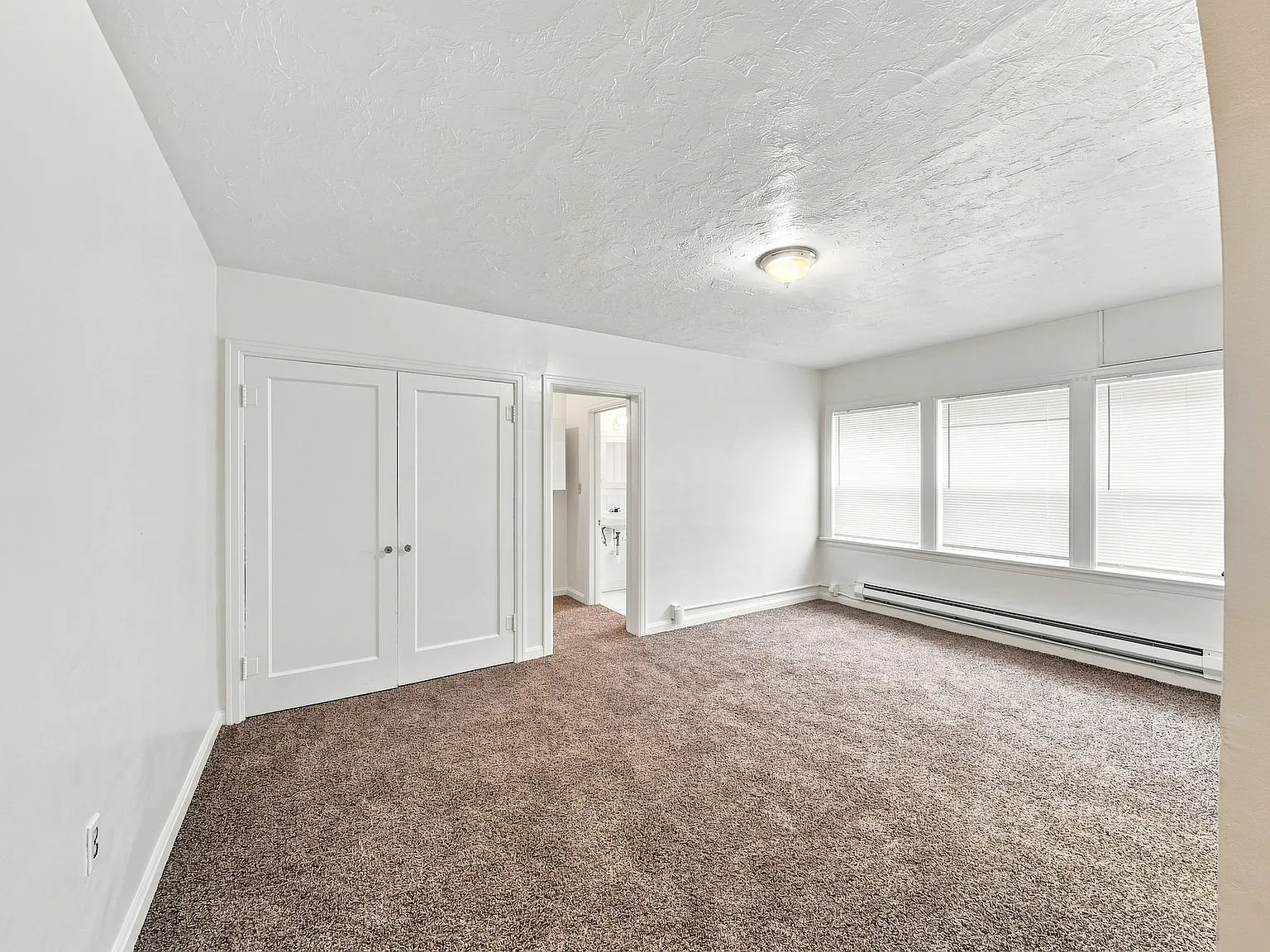 Avalon Apartments — Photo 4