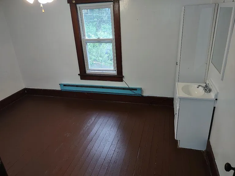 33 Highland Ave #1 — Photo 8