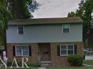 814 N Center St, Bloomington, IL 61701