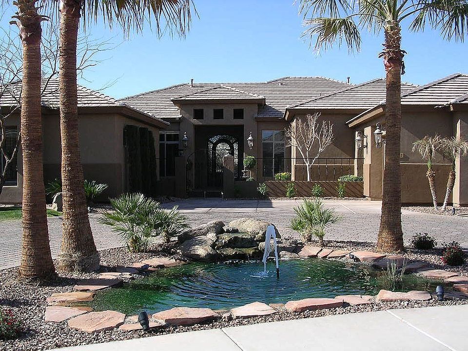 5 bedroom 3 1/2 bath office and plumed for master garage in back yard