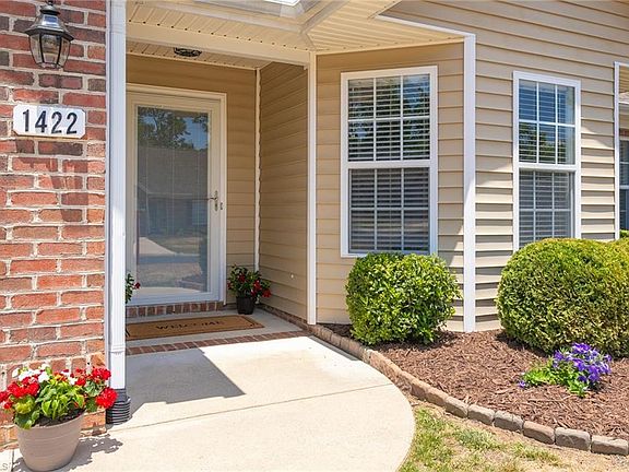5th image of 1422 Normandy Dr