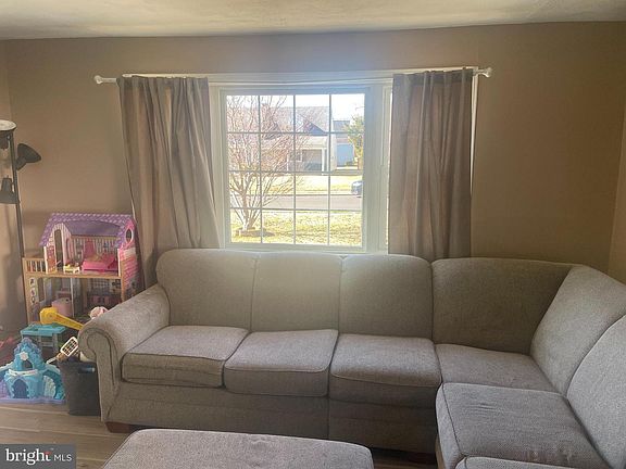 5th image of 435 Newton Rd