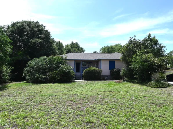 2573 Avenida De Sol, Navarre, FL 32566