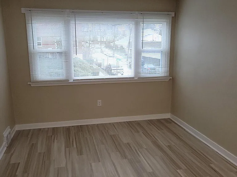 1331 Astor St #2 — Photo 14