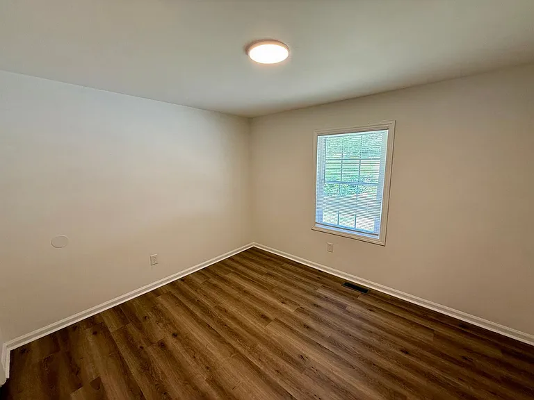 218 Hickory Forest Rd — Photo 10
