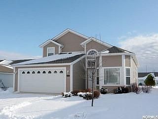 1st image of 3885 Edinburgh Dr