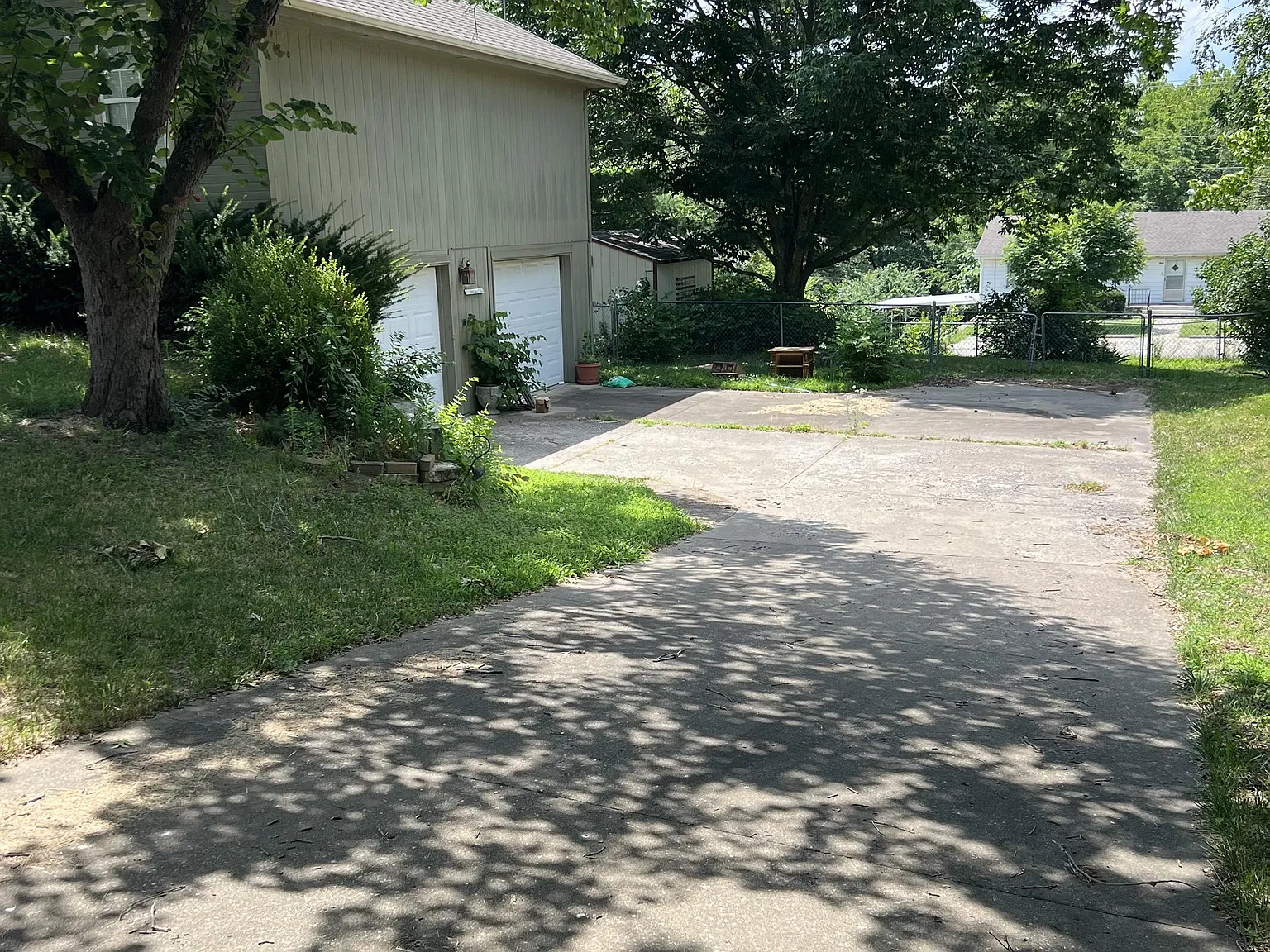 204 Johnson Dr - 1 — Photo 3