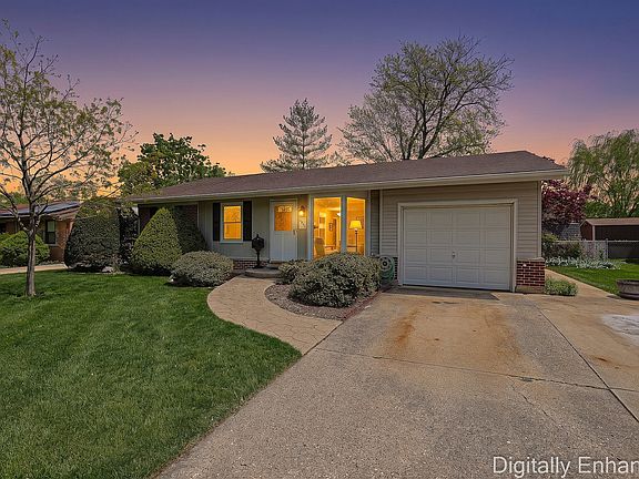 4th image of 1057 Cedar Ln