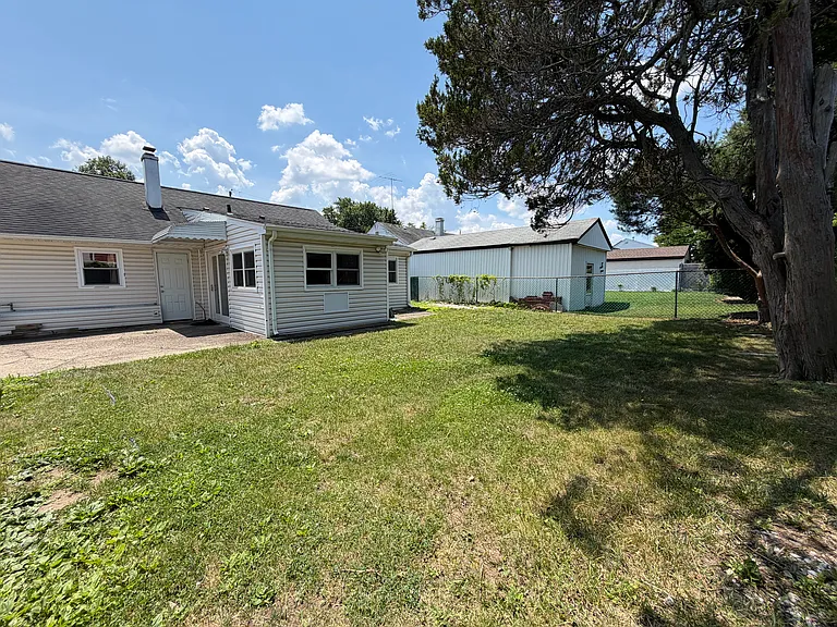 38 Island St — Photo 17