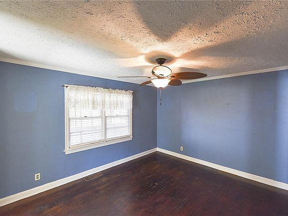 5th image of 3049 Cloverhurst Dr