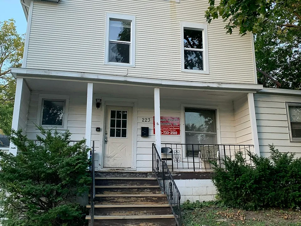 223 W Locust St #7