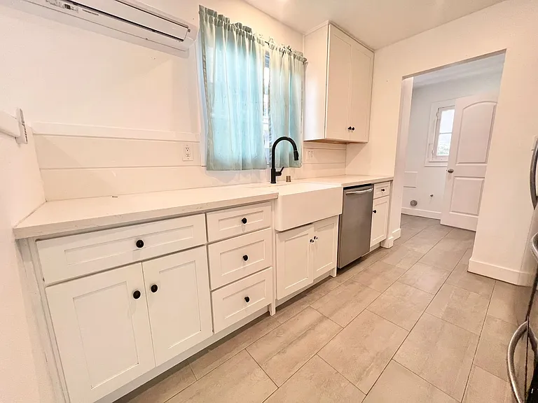 Stunning Ocean & Bay View Two-Story Home on the Long Beach Peninsula — Photo 16