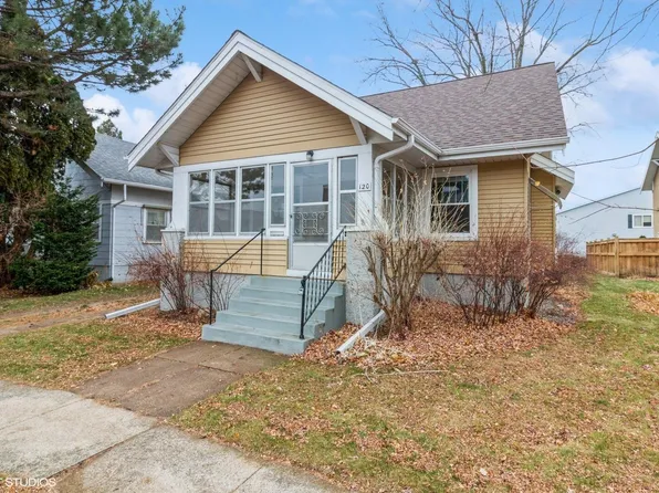 120 10th St, Ames, IA 50010