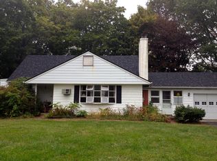 136 Sunset Rd, Belle Mead, NJ 08502