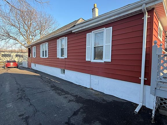 3rd image of 40 Baldwin St