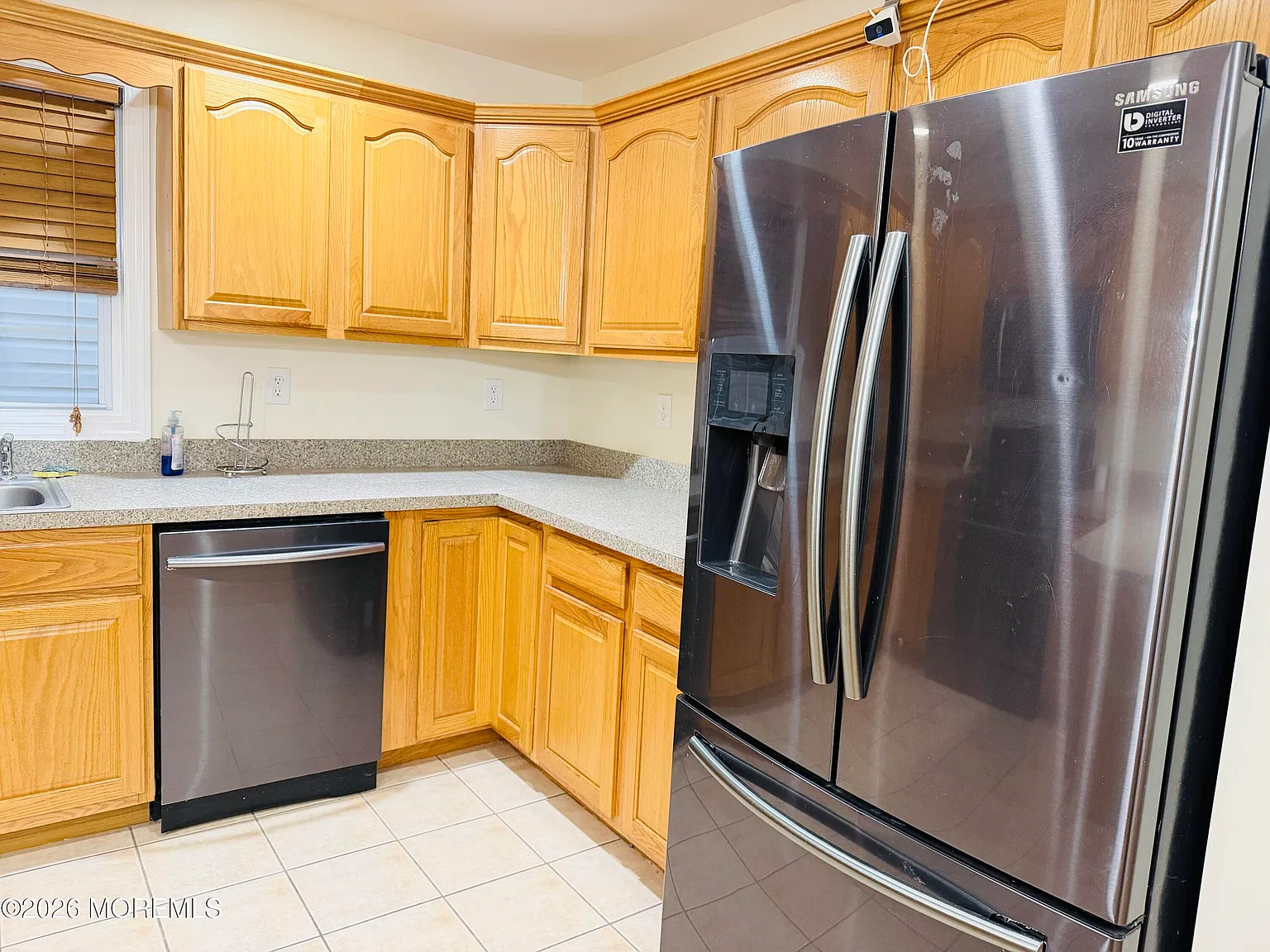 4 bed, 2.5 bath, 1631 sqft, $4,000 — Photo 4