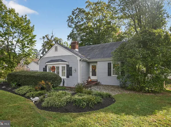 927 Sherman Ave, Huntingdon Valley, PA 19006