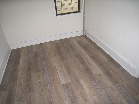 3rd image of 4016 Astoria Blvd APT C1