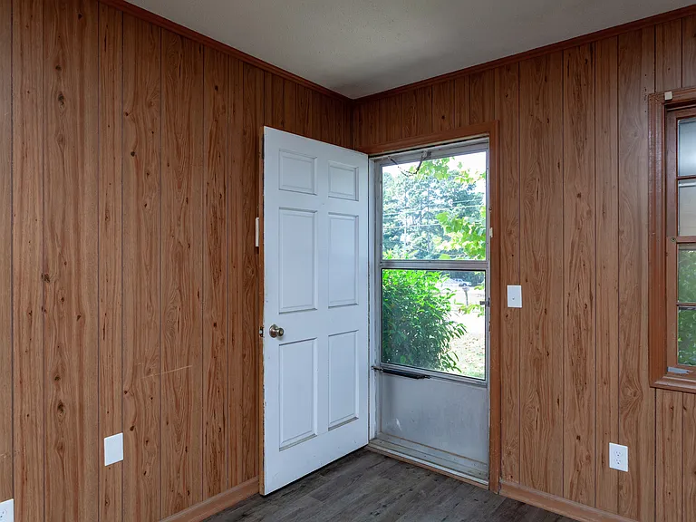 203 S Alston St — Photo 2