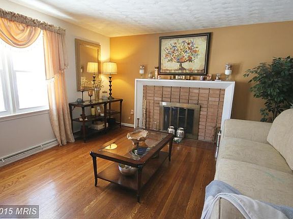 2nd image of 15805 Sherwood Ave