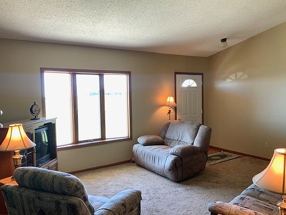 5th image of 3650 Dove Hill Ave