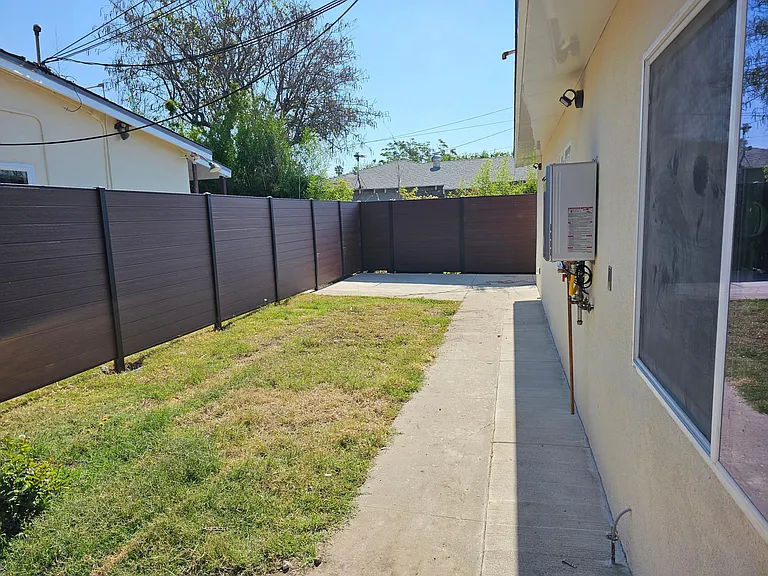 17620 Los Alimos St — Photo 16