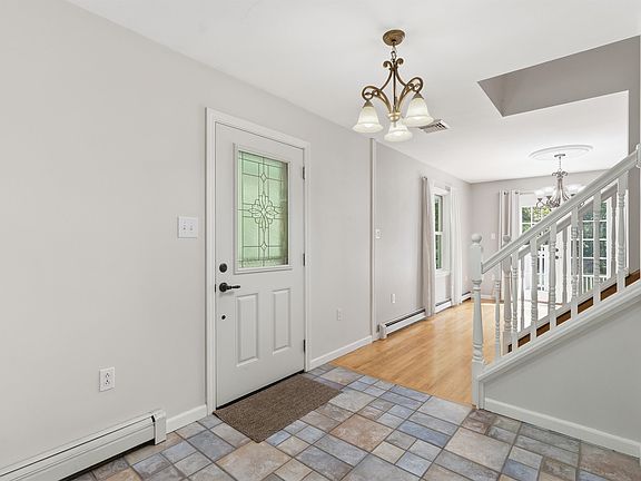 4th image of 47 Noyes Road