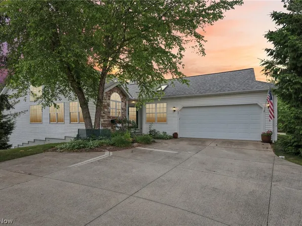 731 Grand View Ln, Aurora, OH 44202