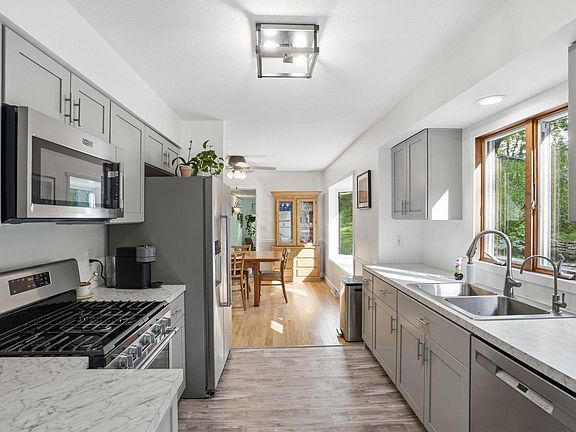 4th image of 13224 Taylor Pl