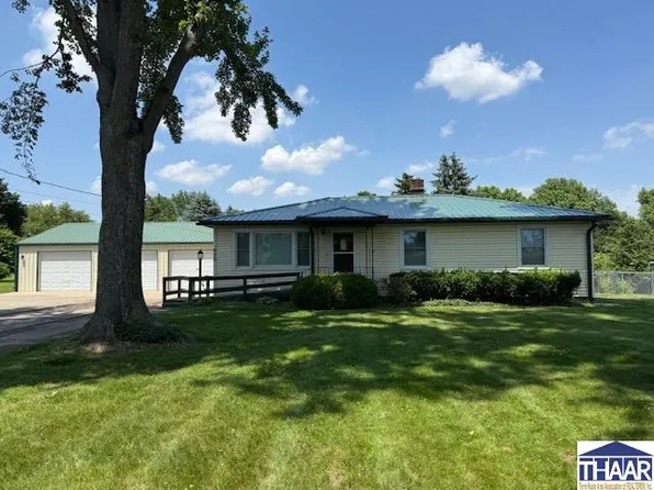 930 E Southport Dr, Terre Haute, IN 47802