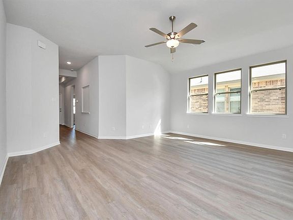 5th image of 8407 Black Pearl Court