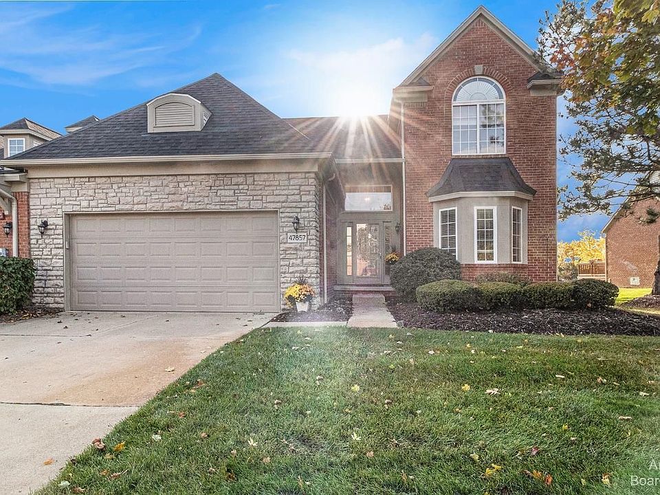 1st image of 47857 Vistas Circle Dr S