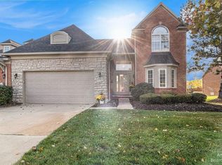 47857 Vistas Circle Dr S, Canton, MI 48188