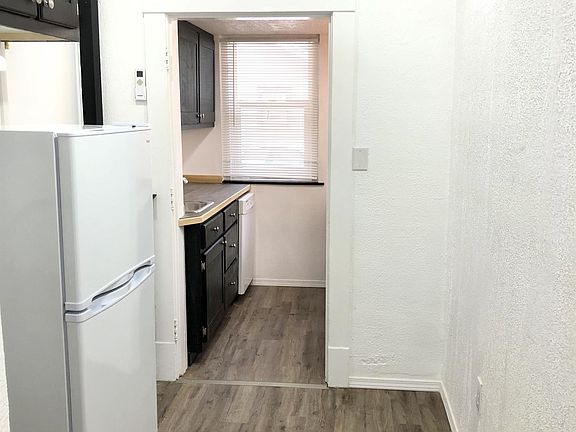4th image of 424 3rd St S #E